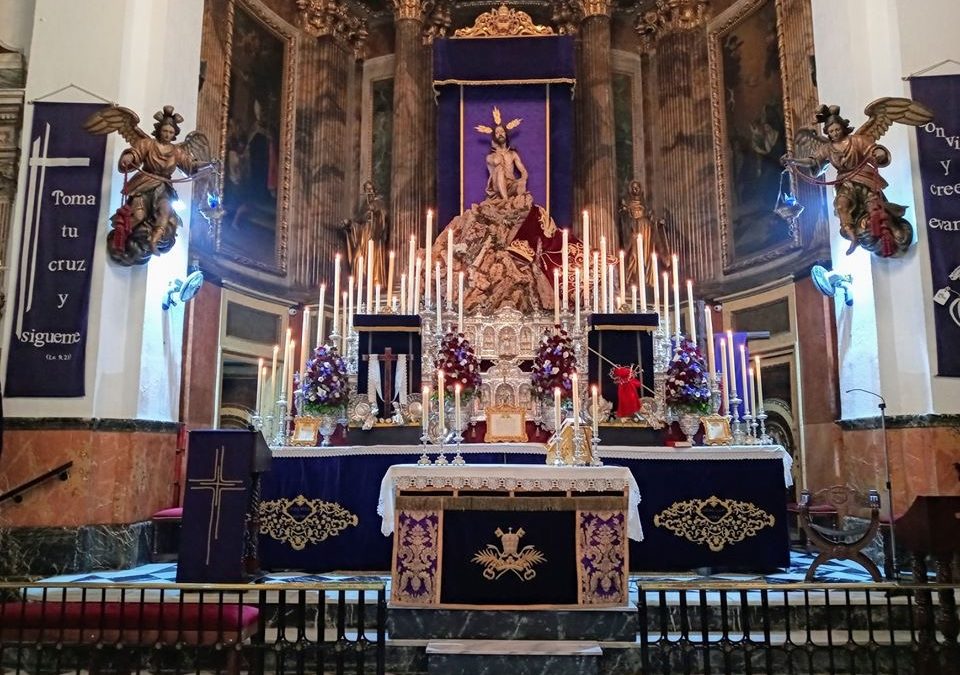 Desmontaje del Altar de Cultos Cuaresmales.